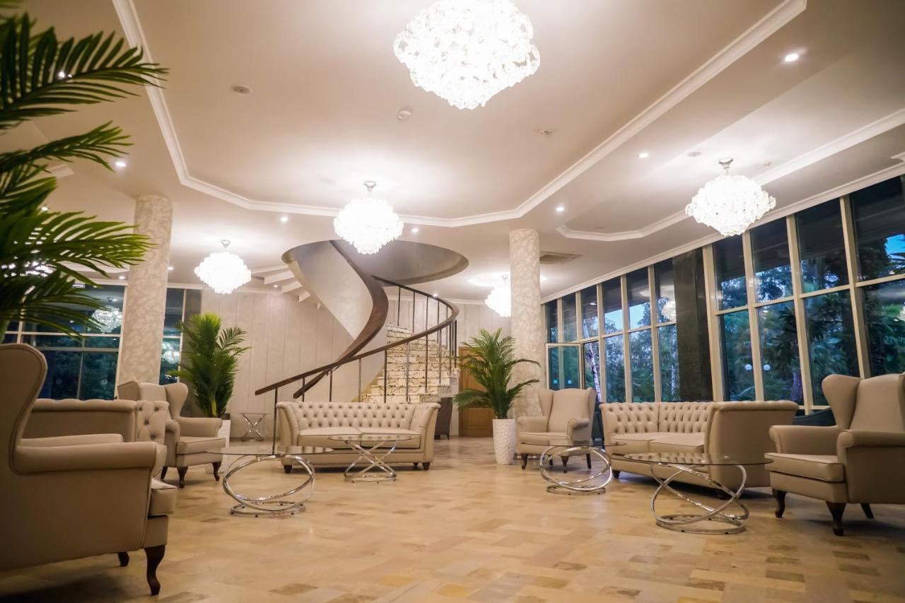 Amza Park Hotel Gagra Exteriér fotografie