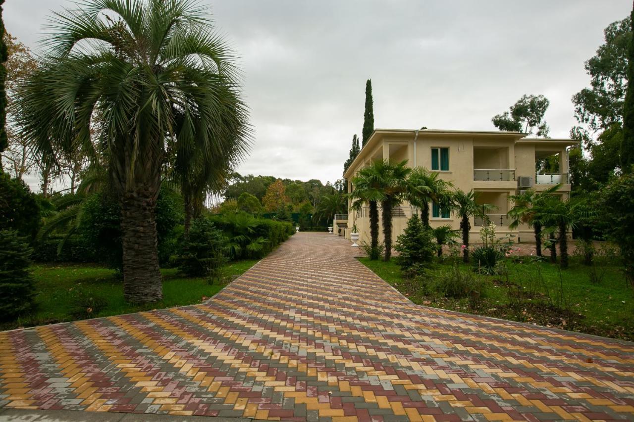 Amza Park Hotel Gagra Exteriér fotografie